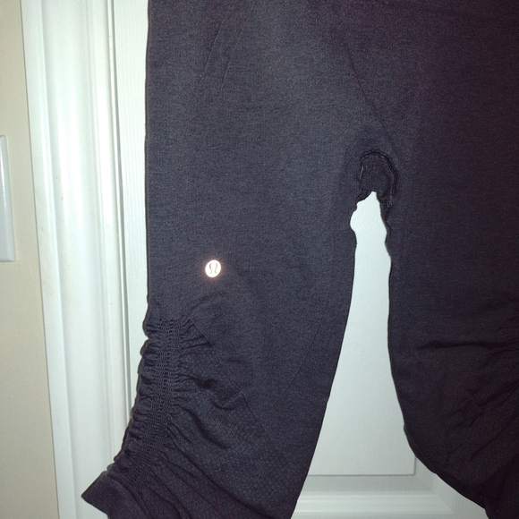 Lululemon bottoms - Picture 2 of 3
